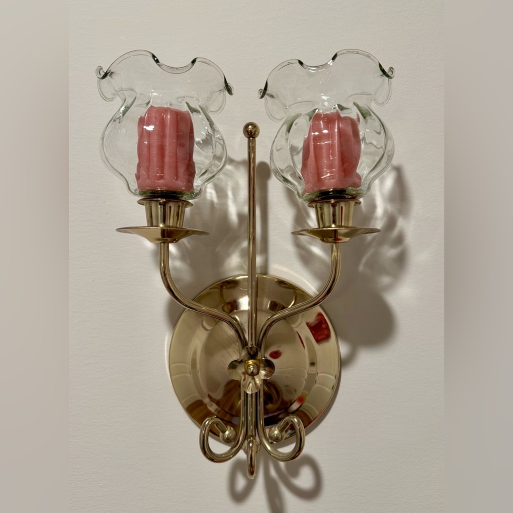 Vintage Home Interior Brass Wall Sconce with Fluted Glass Candle‎ Holders EUC